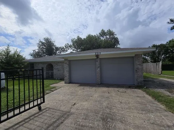 2310 Heather St, Highlands, TX 77562
