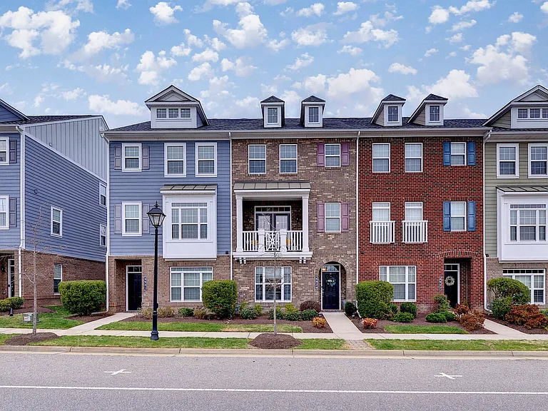 4929 Settlers Market Blvd — Photo 9