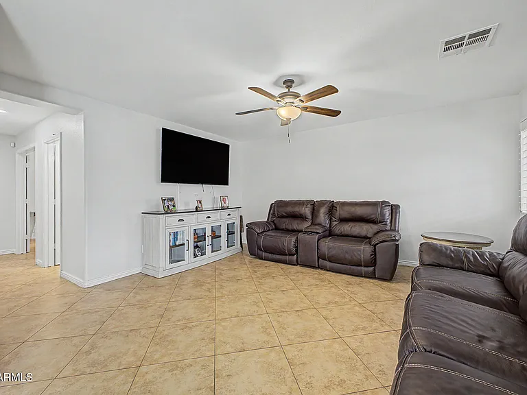 11593 W Retheford Rd — Photo 33