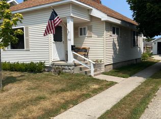 556 S Lake St, Rogers City, MI 49779