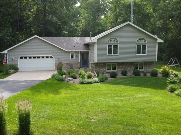 6821 Mesabi Ct NW, Rochester, MN 55901