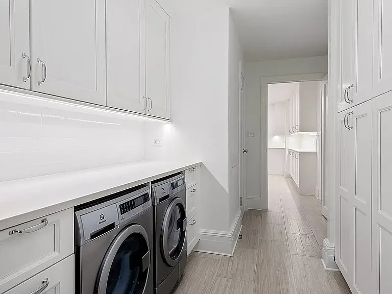 1085 Park Ave #13B — Photo 12
