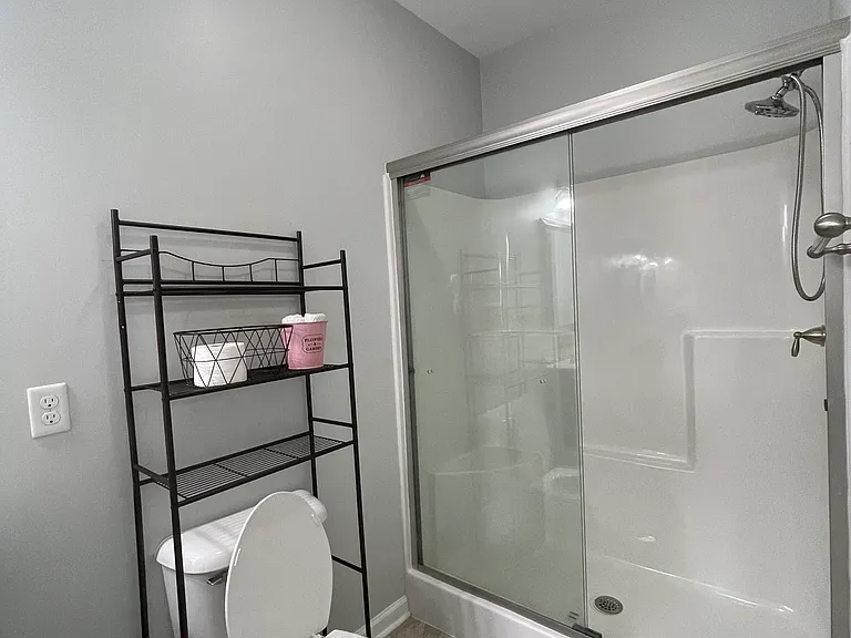 1605 Villa Cir — Photo 23
