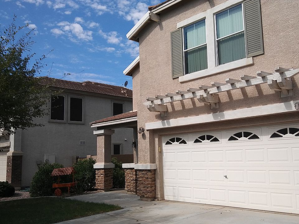 2nd image of 1514 S 121st Dr