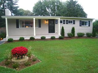 2323 Trott Ave, Vienna, VA 22181
