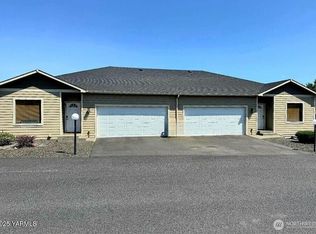 3103 Swan Ave, Yakima, WA 98902