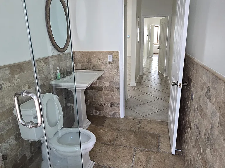 15826 SW 138th Ter — Photo 24