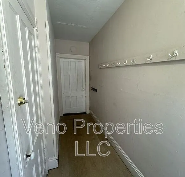 129 N 3rd Ave #2 — Photo 3