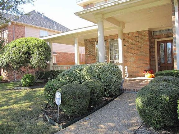 3rd image of 2700 Greenview Dr