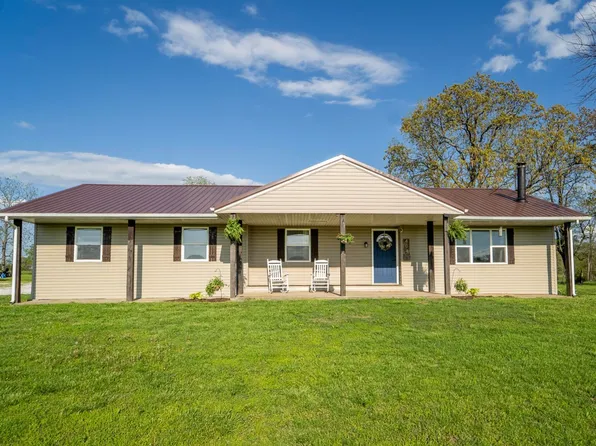 404 Farm Road 1200, Aurora, MO 65605