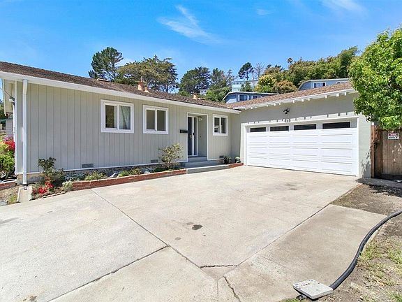 2nd image of 2390 Valleywood Dr
