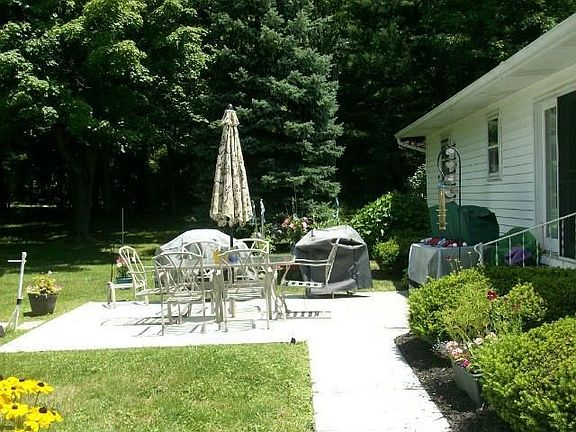 4th image of 2182 Rainbow Dr NE