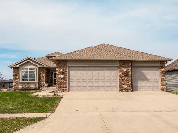 5207 Tabor Dr, Ames, IA 50014