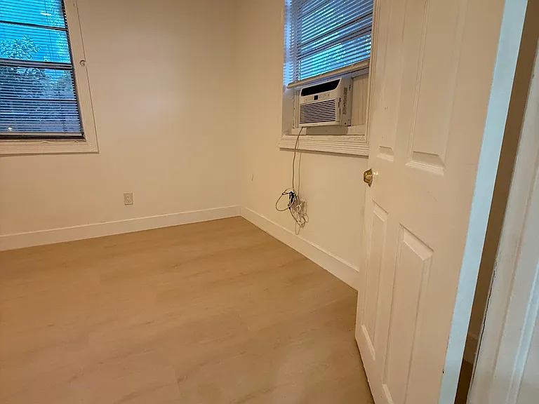 119 NE 56th St #3 — Photo 9
