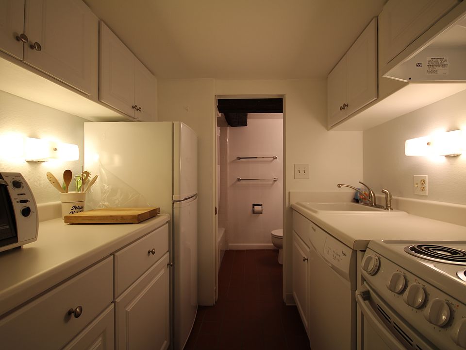 2nd image of 3 Smith Ct #A