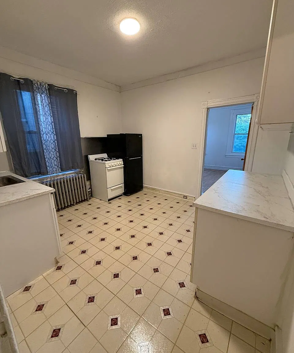 1 bed, 750 sqft, $1,200 — Photo 4