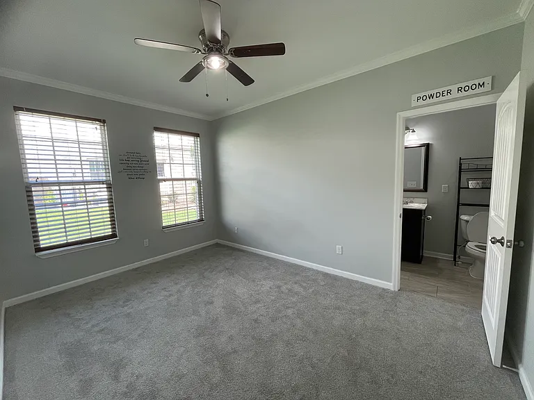 1605 Villa Cir — Photo 19