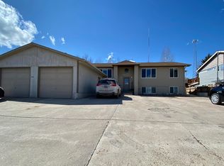 7014 Robin Dr, Gillette, WY 82718