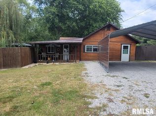 820 White Ave, Mount Vernon, IL 62864