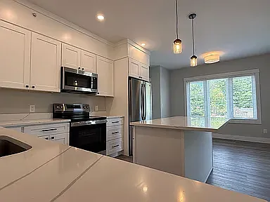 10 Normand Ct #202 — Photo 4