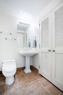 Sold by Real Direct | media 7