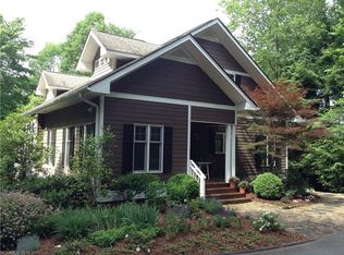 834 Crestview Dr, Brevard, NC 28712