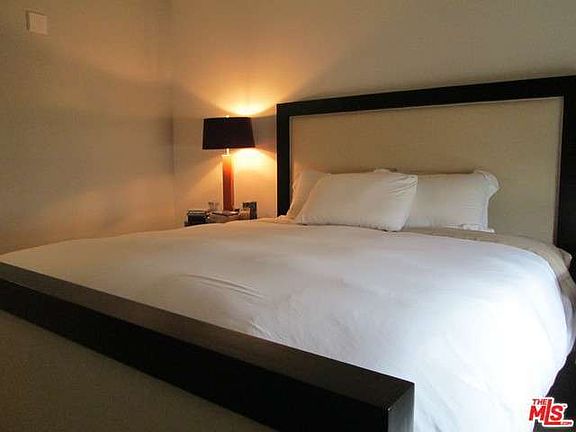 4th image of 6400 Crescent Park E