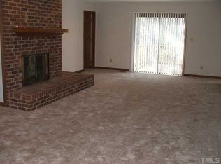 1215 Selwyn Ln, Cary, NC 27511