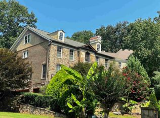 955 Manchester Pl, Sandy Springs, GA 30328