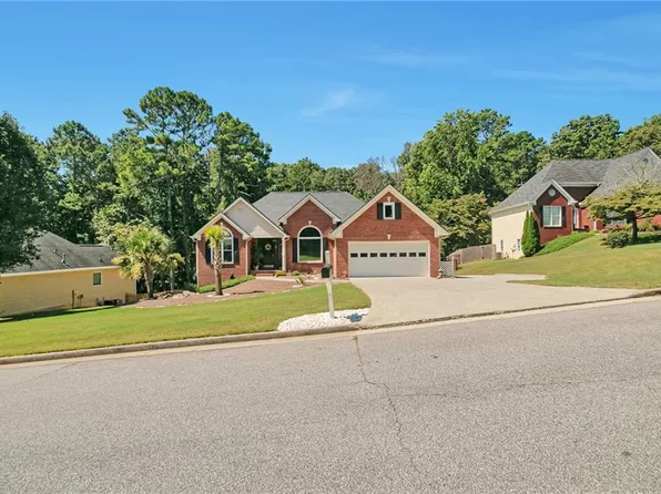 1931 Flowering Dr, Grayson, GA 30017