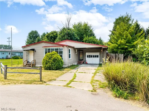 465 Stallion Ct, Lagrange, OH 44050