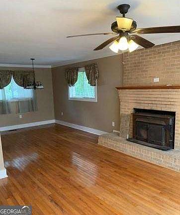 3rd image of 160 Cown Dr