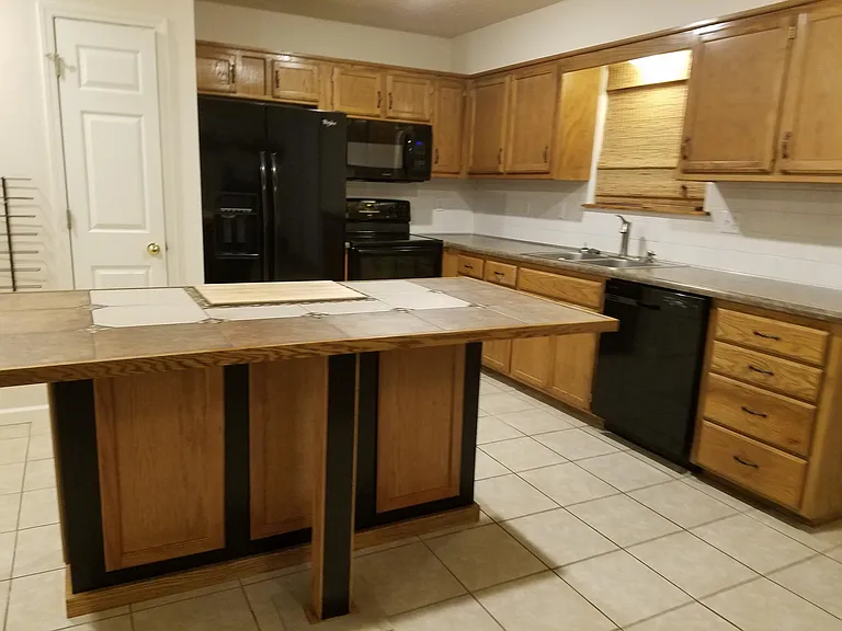 1863 Kingbird Ct — Photo 3