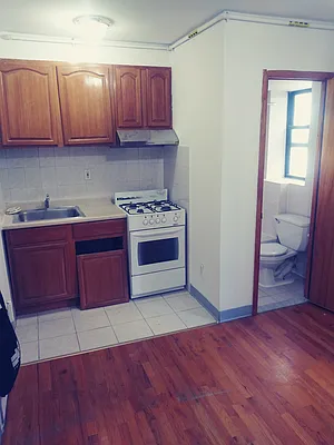 Rented by AWC Real Estate | media 7