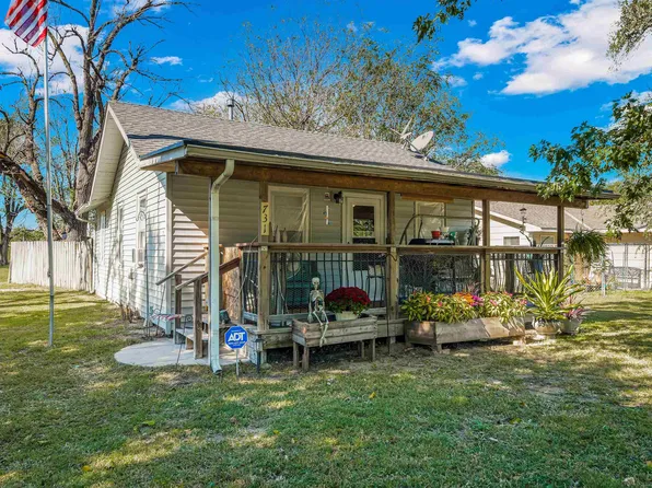 731 N Hoover Ave, Wichita, KS 67212
