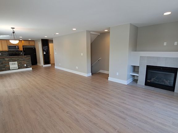 3rd image of 5342 16th Ave S #1