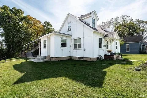 4 bed, 1.5 bath, 1516 sqft, $2,200 — Photo 3