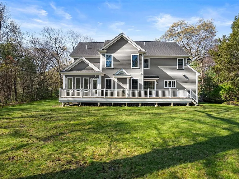 12 Pelham Rd — Photo 3