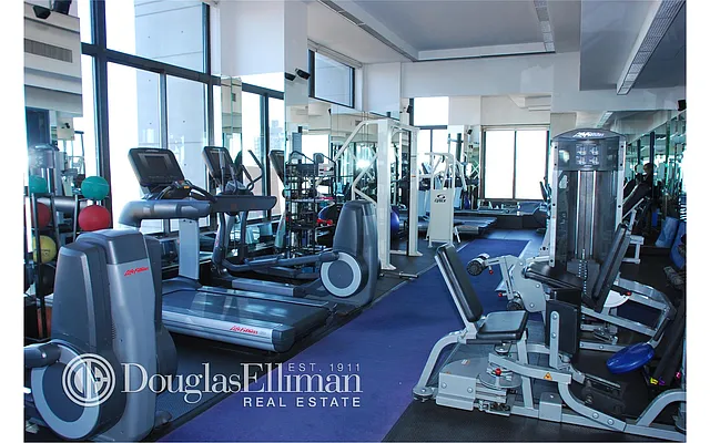 Rented by Douglas Elliman | media 14