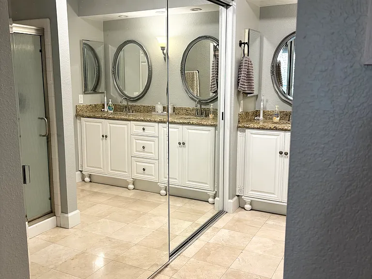 1006 S Dewcrest Dr — Photo 23