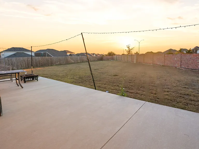 8101 Kurgan Trl — Photo 30