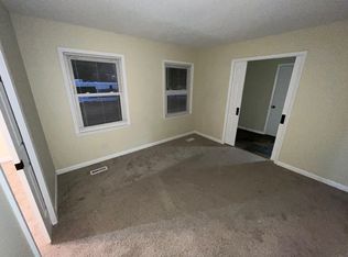 1208 Wentworth Pl, Fayetteville, NC 28304