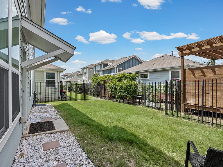 1408 Homespun Rd — Photo 18
