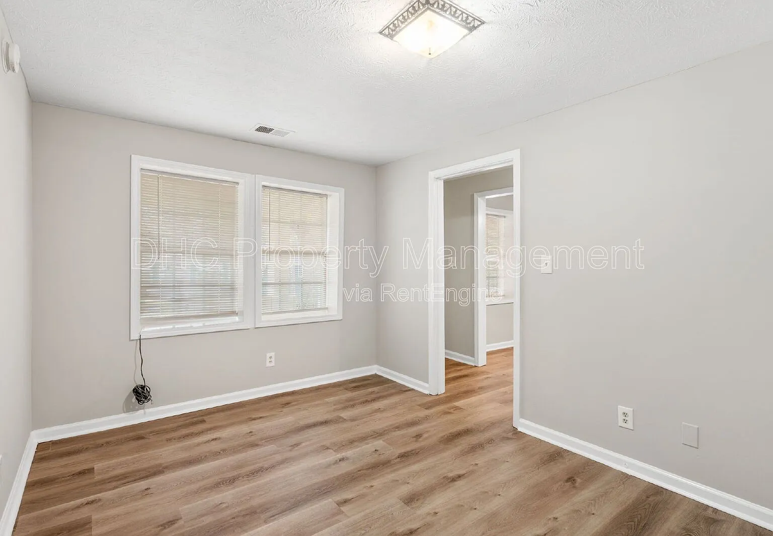 3 bed, 2.0 bath, 1646 sqft, $2,195 — Photo 2