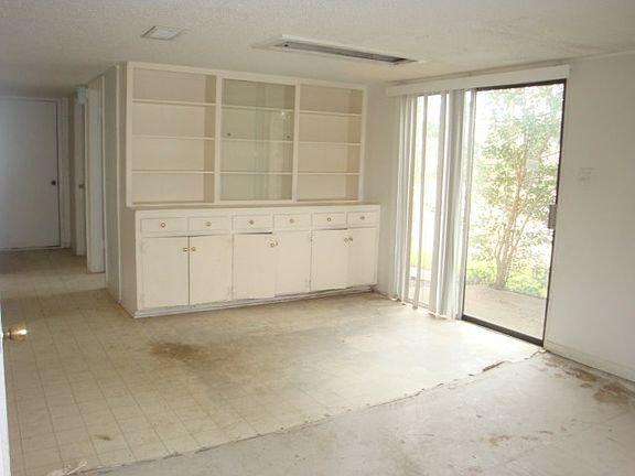 2nd image of 133 Western Trl