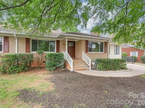 7537 Monroe Rd, Charlotte, NC 28212