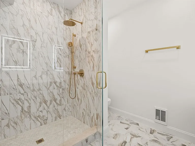 27 Shepard St #3 — Photo 8