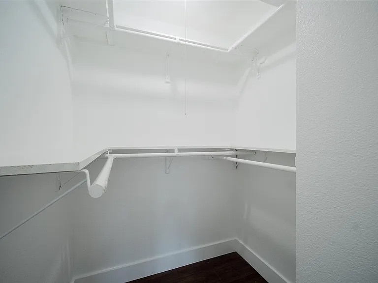 4815 Caris St — Photo 36