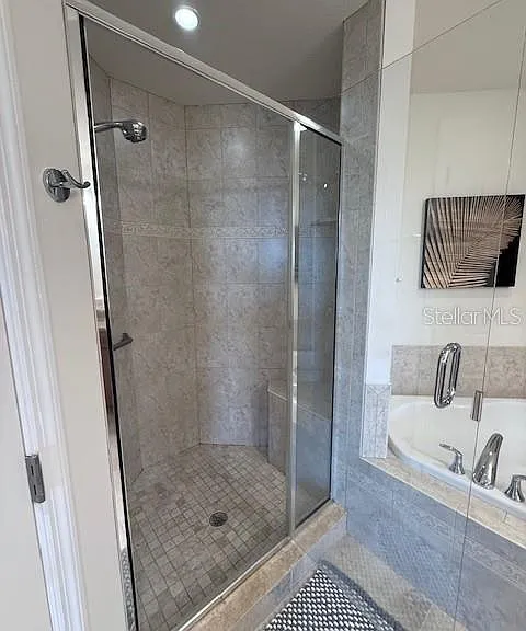 7710 Lake Vista Ct #302 — Photo 15