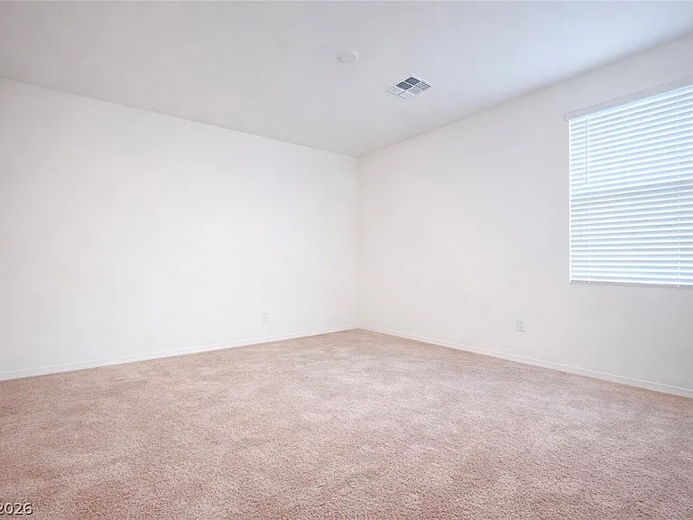 8038 Minavalle Ave — Photo 13